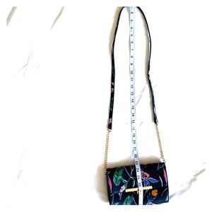 Flioral cross body bag